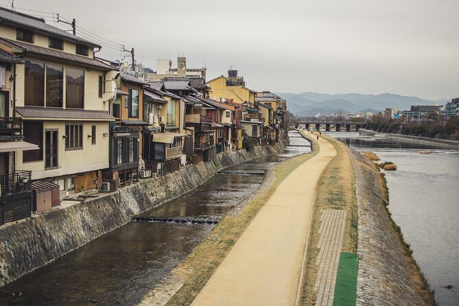 Kyoto Gion Cultural Walk & Geisha Show with Dining Options - Kennin-ji, Zen, and a change of pace