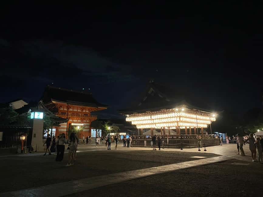 Kyoto: Gion & Geisha District Night Time Walking Tour - Maruyama Park and a Short Pause from the Streets