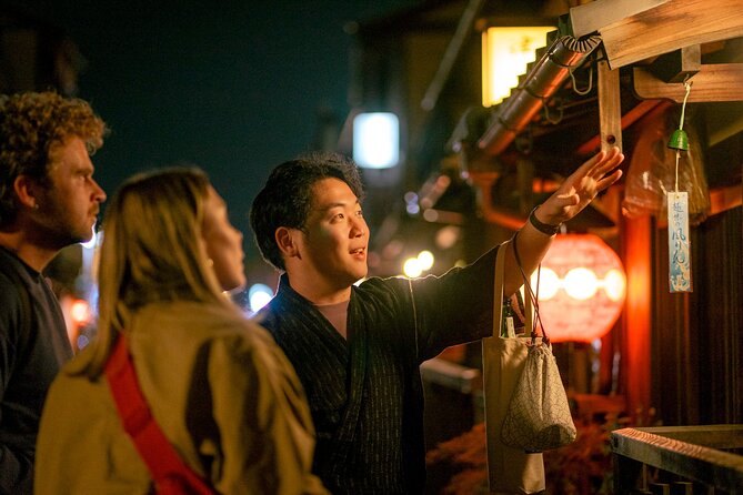 Kyoto: Gion Geisha District & Sake-in-Hand Walking Tour - How demanding is the walk?
