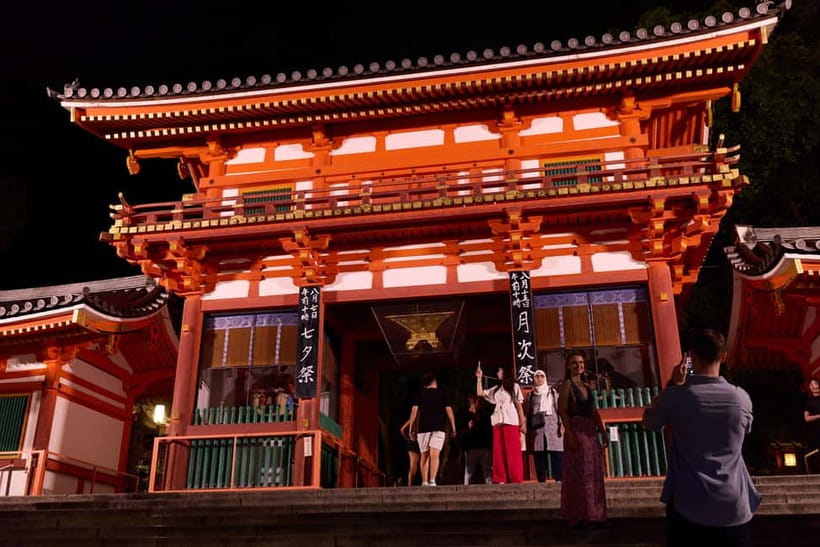 Kyoto: Gion Geisha District Walking Tour - Stories of Geisha - The guides are the main reason to book