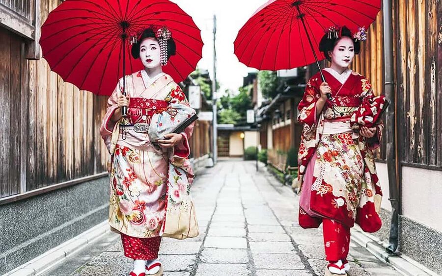 Kyoto: Gion Hidden Gems & Geisha Culture Tour - Tatsumi-jinja and the meaning behind the shrines