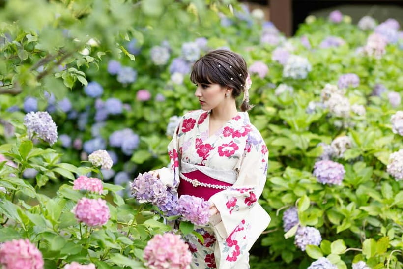 Kyoto Gion Kiyomizudera Kimono Yukata Hairstyle | Photoshoot - Picking a kimono from more than 700 styles