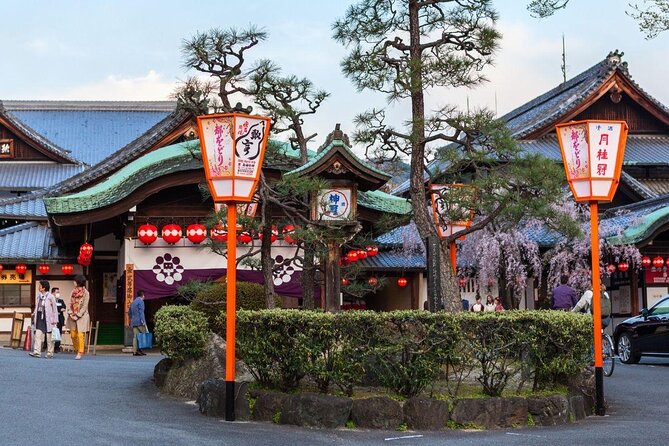 Kyoto Gion Night Walk & Geisha District Guided Tour - Key points before you book