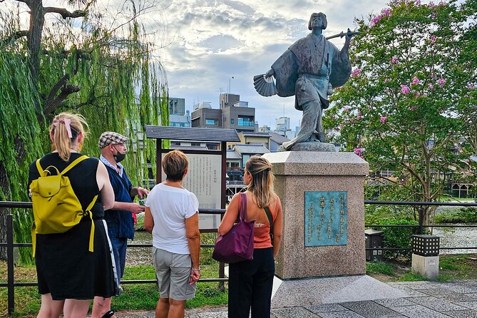 Kyoto Gion Night Walk & Geisha District Guided Tour - A three-hour walk requires sensible planning