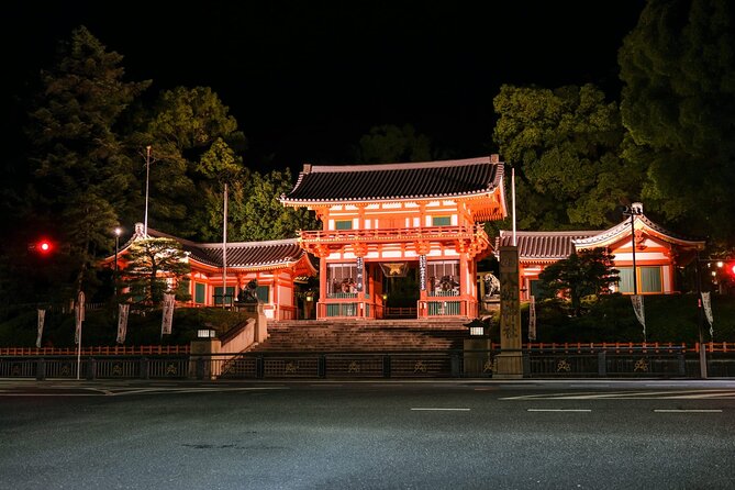 Kyoto: Gion Night Walking Tour with Geisha Insight - The price, group size, and overall value