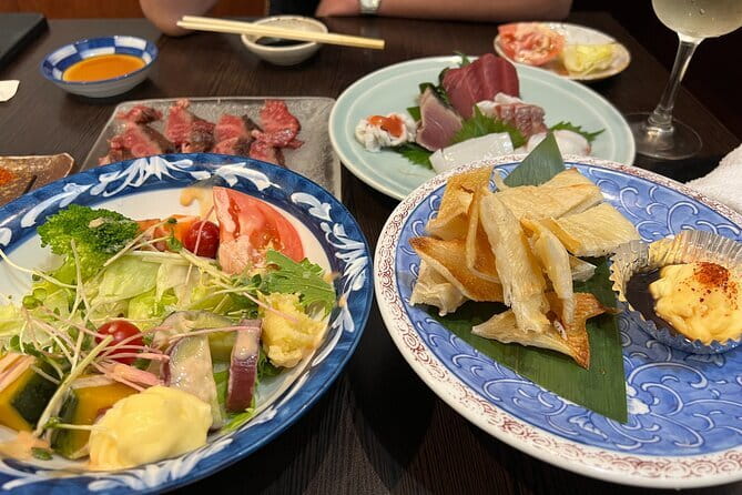 Kyoto: Gion & Pontocho Food Tour with 13 Dishes - Starting beside Yasaka Shrine in Gion