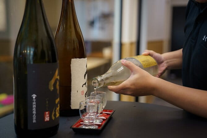 Kyoto: Gion & Pontocho Food Tour with 13 Dishes - Walking Shirakawa Lane for about 30 minutes