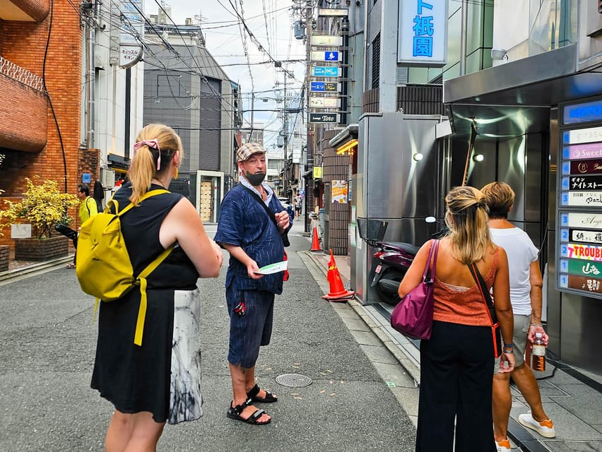 Kyoto: Gion Sunset Walking Tour with Local Guide - The included snack stop