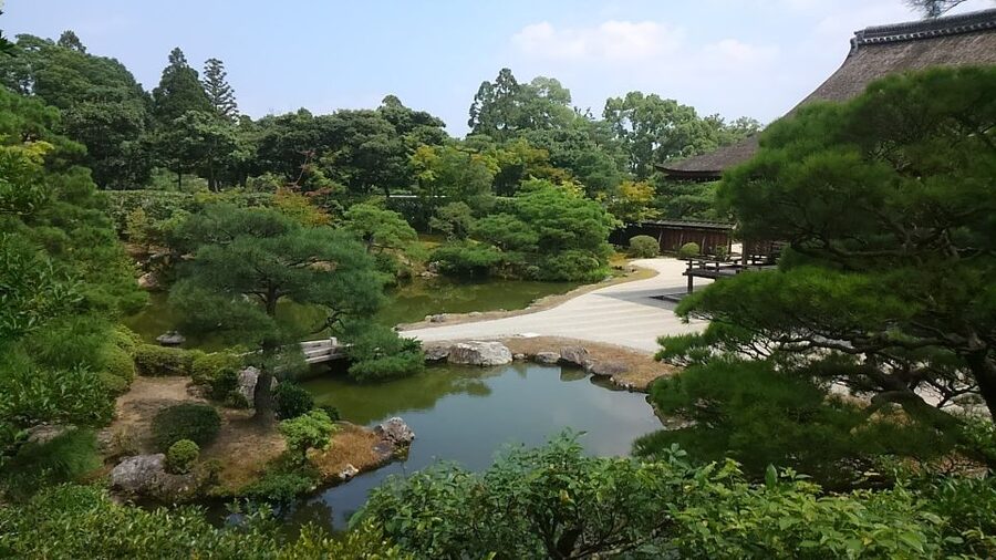 Kyoto: Historic Higashiyama Walking Tour - Understanding the appeal of Kiyomizu-dera