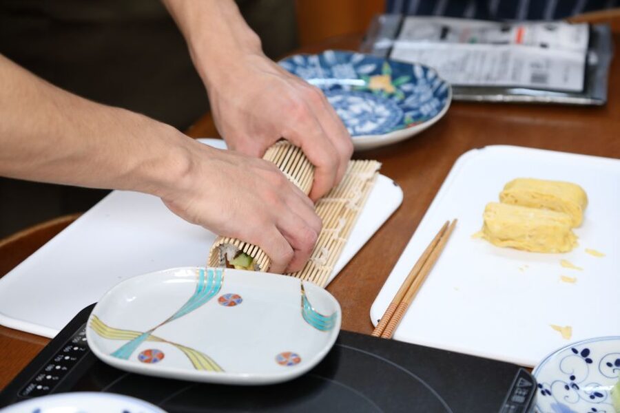 Kyoto Home Cooking Class ＆Supermarket tour near Fushimiinari - Why this feels like lunch at a Japanese friend’s home