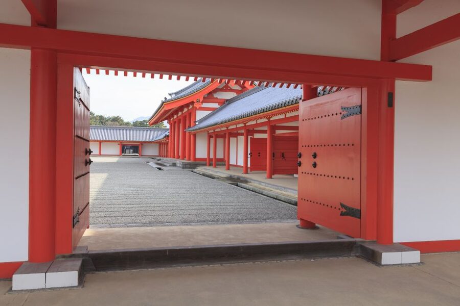 Kyoto: Imperial Palace & Nijo Castle Guided Walking Tour - Kyoto Imperial Palace: court life and imperial tradition