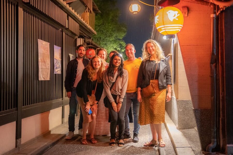 Kyoto: Izakaya Bars Guided Walking Tour - Meeting at Shijo-Kawaramachi