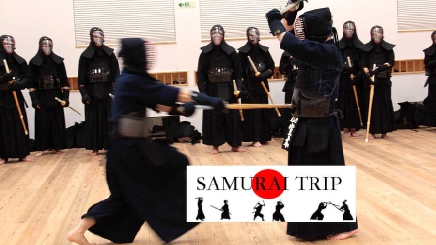 Kyoto: Kendo Samurai Experience Tour - From JR Hanazono Station to the dojo