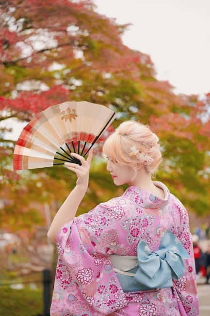 Kyoto: Kimono or Yukata Rental with Dressing Service - Walking From Hanamikoji Street to Yasaka Shrine