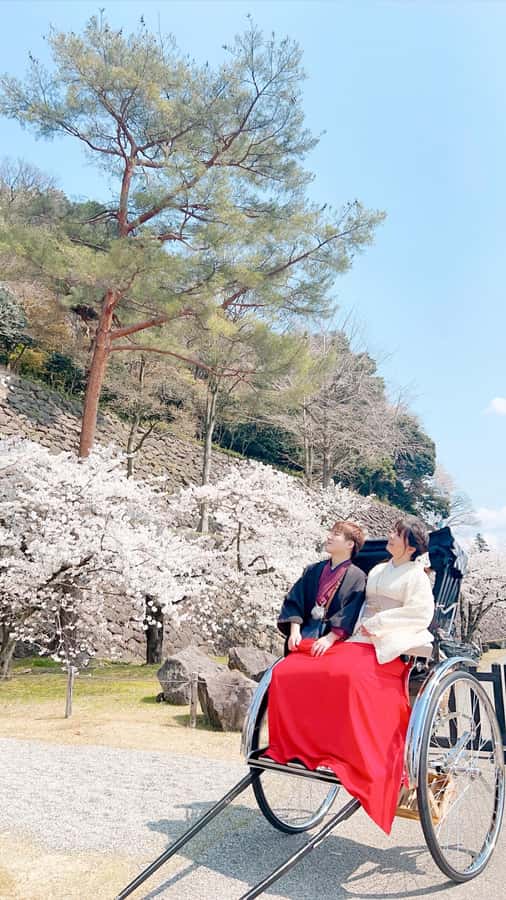 Kyoto: Kimono Rental Traditional Experience at Wargo in Gion - Taking your kimono into Gion