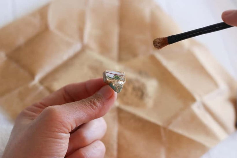 Kyoto: Kintsugi Jewelry Workshop with Natural Stones - Choosing pottery from six Japanese traditions