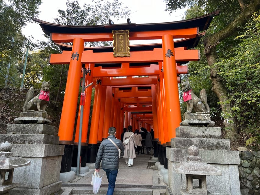Kyoto: Kiyomizu-dera, Fushimi Inari & Gion Geisha District - What makes Roberto’s guiding style useful