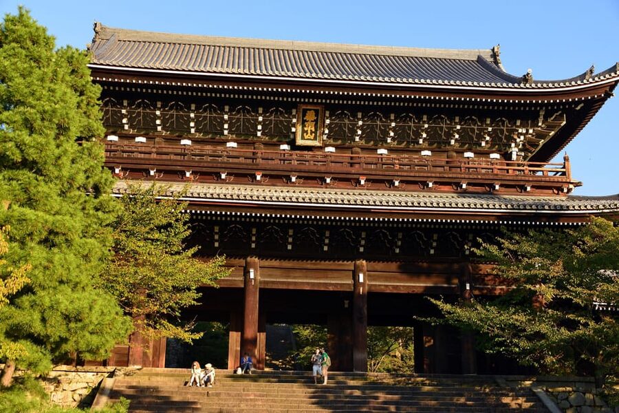 Kyoto: Kiyomizudera, Higashiyama and Yasaka Discovery Tour - Yasaka Shrine: a practical introduction to Shinto