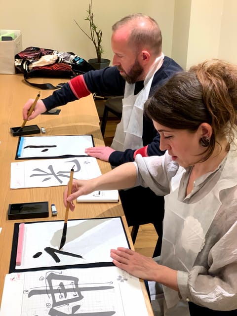 Kyoto: Local Home Visit and Japanese Calligraphy Class - Choosing your kanji and making the piece personal