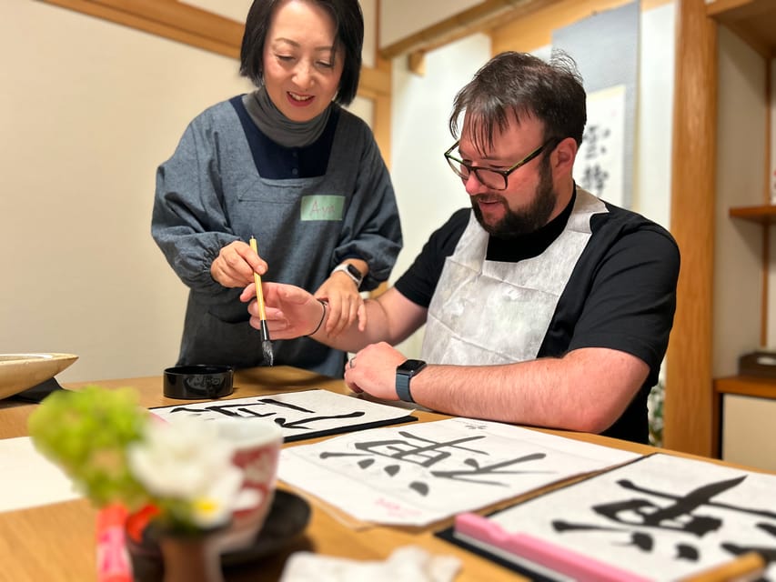 Kyoto: Local Home Visit and Japanese Calligraphy Class - What happens during the one-hour class