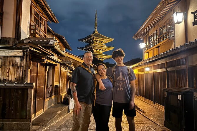 Kyoto Magical Night English Tour: Gion & Fushimi Inari Shrine - Nene-no-Michi and the quieter lanes