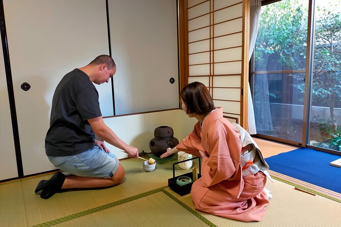 Kyoto near Fushimiinari Wagashi making&Small Group Tea Ceremony - A friendly host and useful English instruction