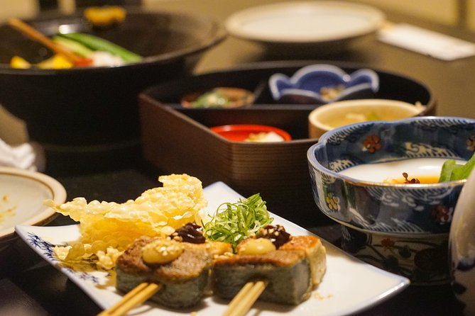 Kyoto Night Foodie Tour in Gion (9+ dishes + 6 Sake tastings) - Why this Kyoto night tour works