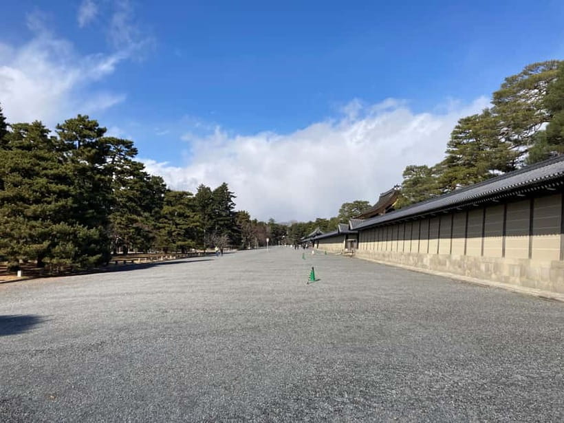 Kyoto: Nijo Castle and Kyoto Imperial Palace Guided Tour - Kyoto Imperial Palace: gardens, ceremony, and exterior views