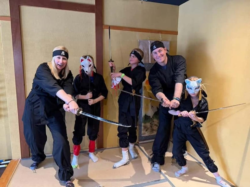 Kyoto: Ninja Experience Cafe Kyoto Gion - Suiting up on Kyoto’s sixth floor
