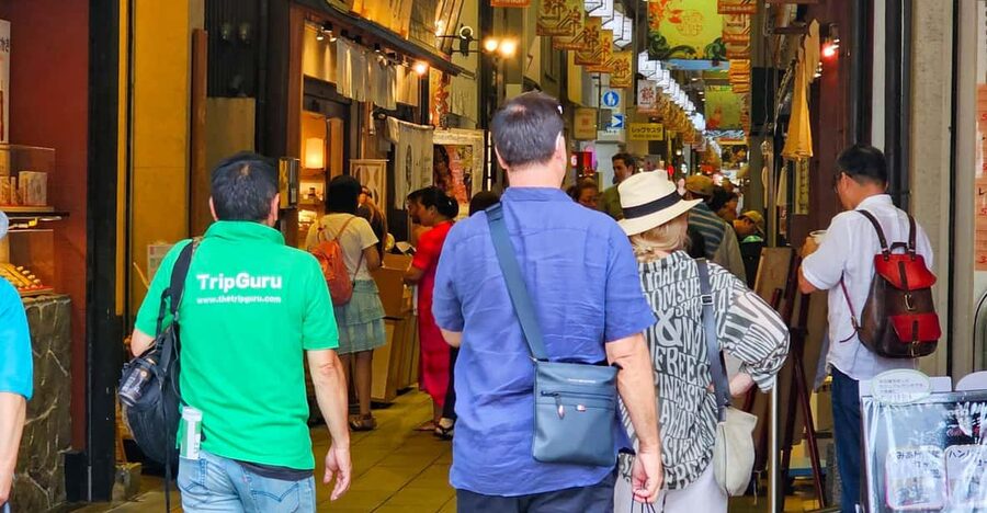 Kyoto: Nishiki Market and Depachika Food Tour with a Local - Key points to know before booking