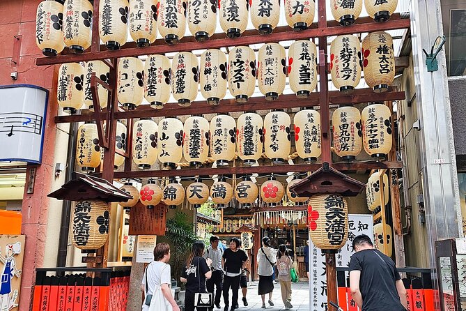Kyoto Nishiki Market & Depachika: 2-hours Food Tour with a Local - Four tastings, with room for personal taste