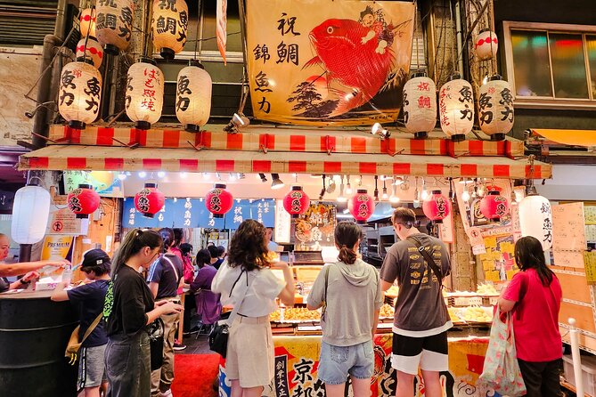 Kyoto Nishiki Market & Depachika: 2-hours Food Tour with a Local - The short stop at Nishiki Tenmangu Shrine