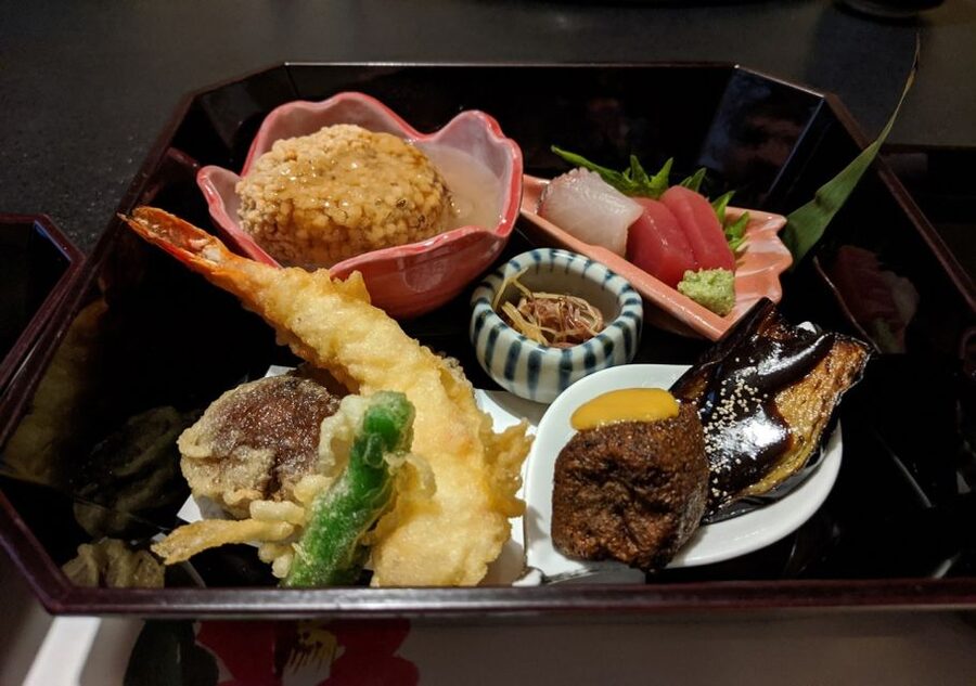 Kyoto: Nishiki Market Food Tour - Meeting at Kawaramachi Station