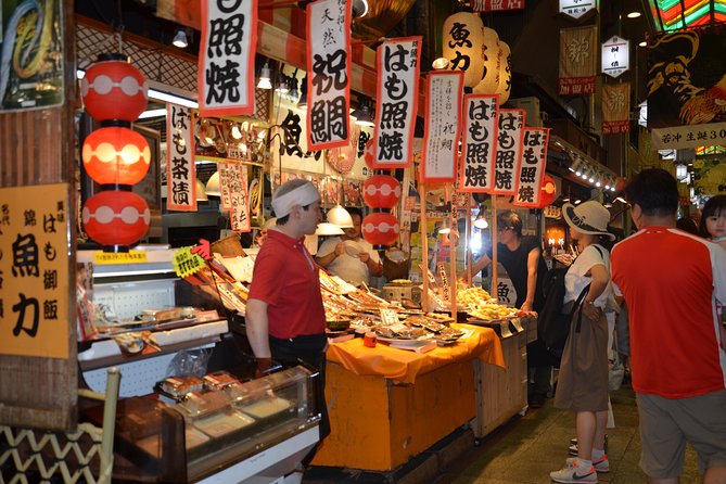 Kyoto Nishiki Market Tour - Tea, matcha, and sake from the tap