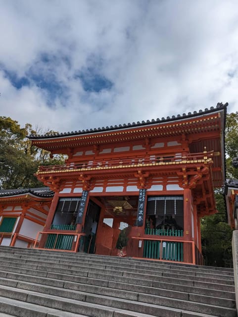 Kyoto: Private 2.5 Hour Historical Walking Tour - Yasaka Koshin-do and the five-storied pagoda