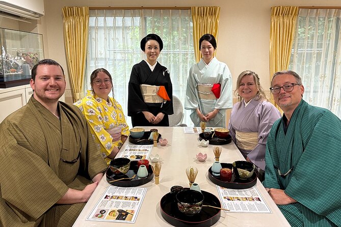 Kyoto: Quiet and Graceful Tea Ceremony - How intimate is the group?