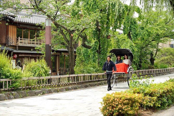 Kyoto Rickshaw Tour - Higashiyama’s stone lanes and wooden houses