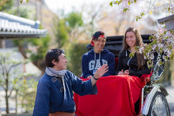 Kyoto Sagano Insider: Rickshaw and Walking Tour - Photo help from guides such as Takumi and Atsu