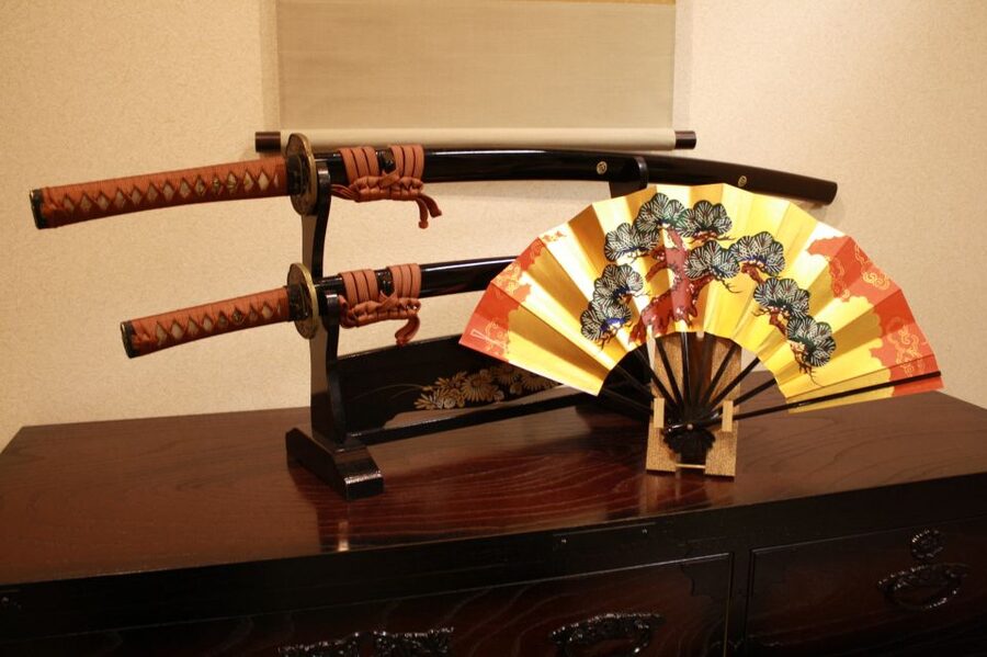 Kyoto: Samurai Kenbu Traditional Sword Dancing Show - The short sword lesson after the show
