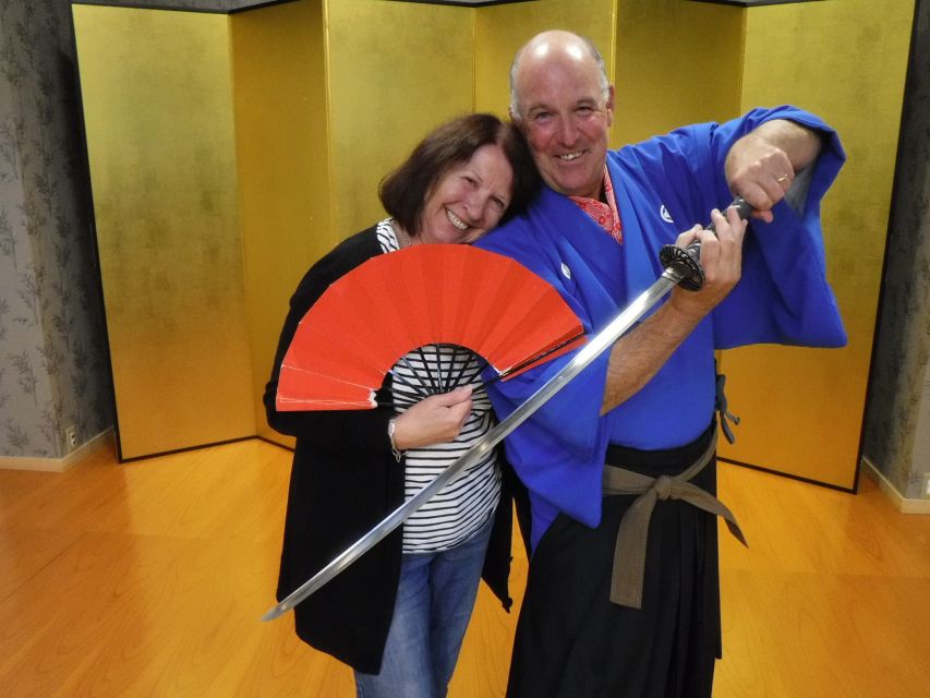 Kyoto: Samurai Sword Class by Experts in Traditional Arts - Learning to bow, draw, and strike