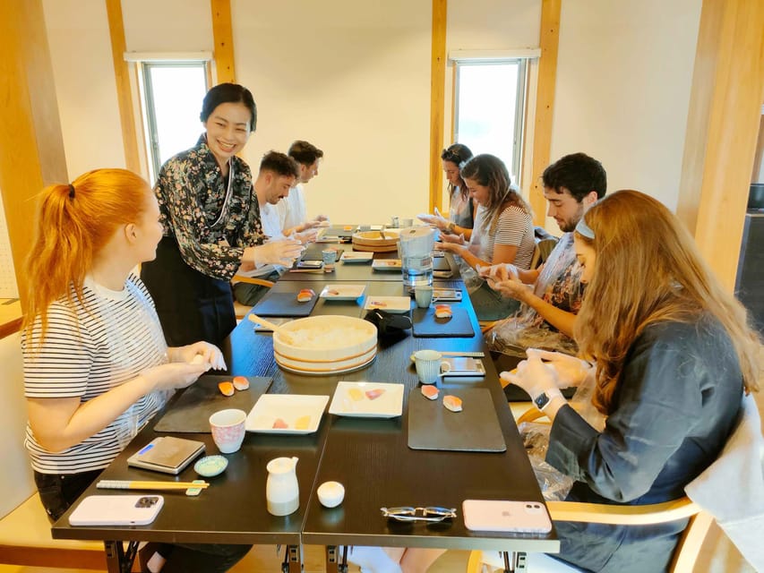 Kyoto: Small-Group Authentic Sushi Making Workshop - Eating what you made, with enough for lunch