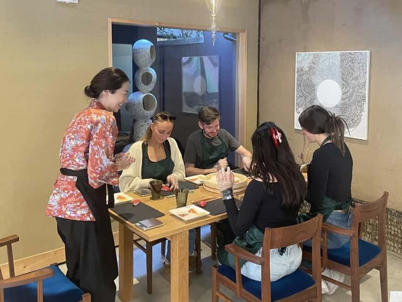 Kyoto: Small-Group Authentic Sushi Making Workshop - A calm welcome from Kana and her team