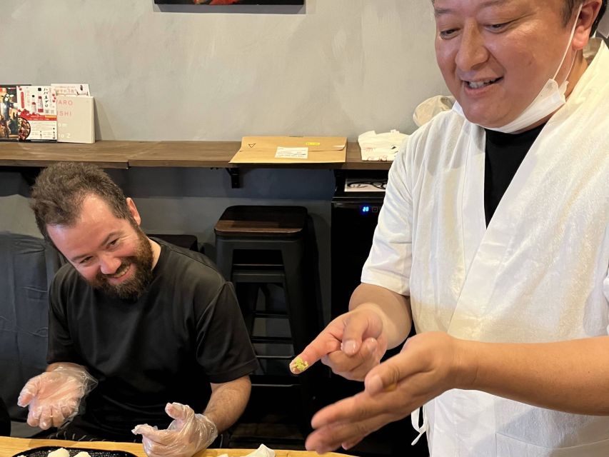 Kyoto: Sushi Making Class with Sushi Chef - Arranging the plate and eating your own work