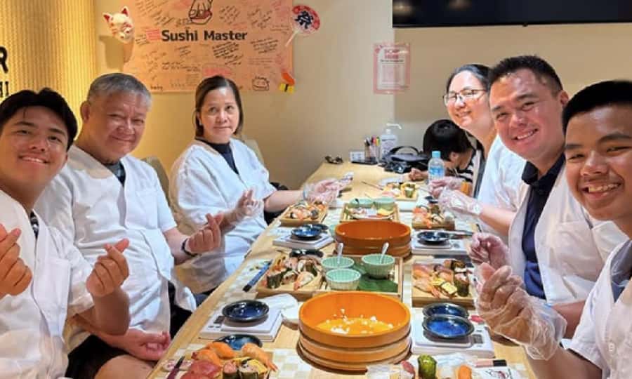 Kyoto: Sushi Making Experience in Kawaramachi - Why the English instruction helps