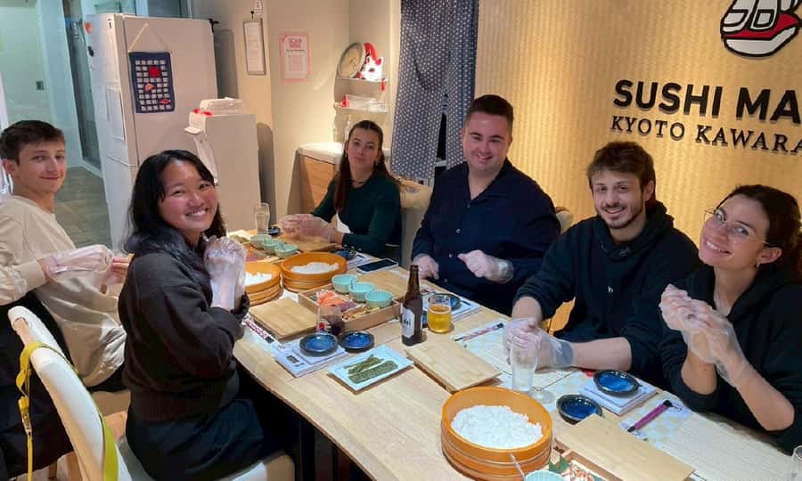 Kyoto: Sushi Making Experience in Kawaramachi - Who will enjoy this experience most