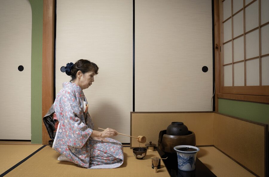 Kyoto: Tea Ceremony Experience in a Small Tea Room - What the one-hour ceremony actually teaches you