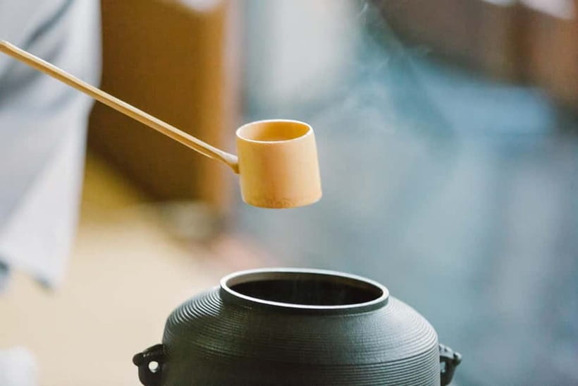 Kyoto: Tea Ceremony in 100-year-old Kyo-Machiya Townhouse - Choosing the kimono plan