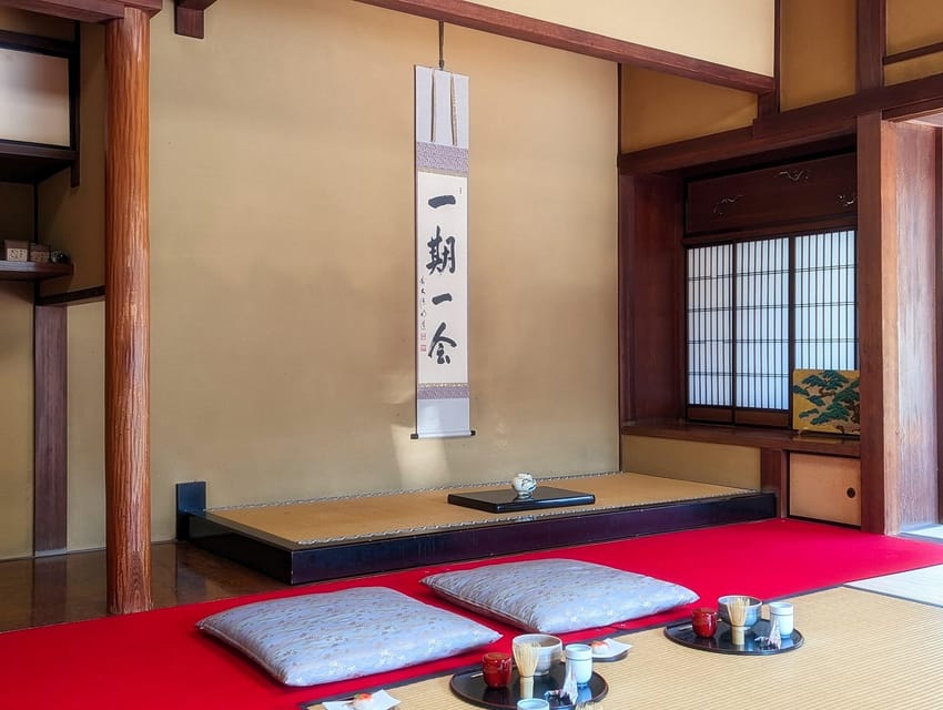 Kyoto: Tea Ceremony in a Traditional Tea House in Kiyomizu - The Japanese sweet and the garden setting