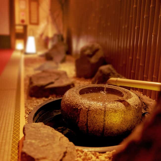 Kyoto: Wazuma Magic Show & Tea Ceremony - What the 30-minute performance feels like