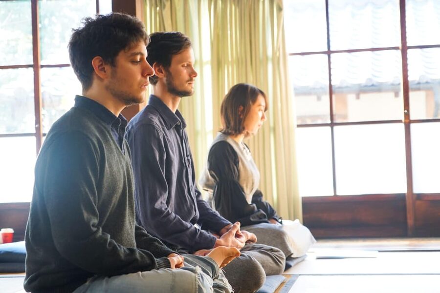 Kyoto: Zen Meditation and Garden Tour at a Temple with Lunch - Timing, comfort, and practical details